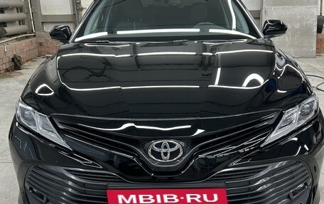 Toyota Camry, 2021 год, 3 300 000 рублей, 1 фотография