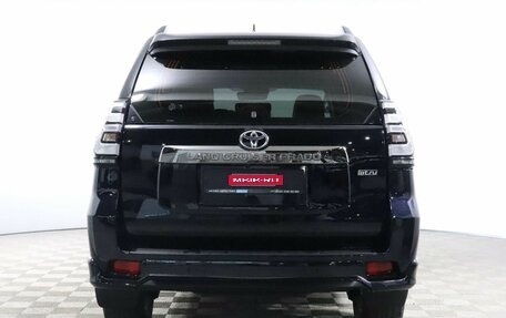 Toyota Land Cruiser Prado 150 рестайлинг 2, 2021 год, 7 898 000 рублей, 6 фотография