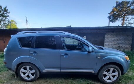 Mitsubishi Outlander III рестайлинг 3, 2007 год, 1 370 000 рублей, 1 фотография