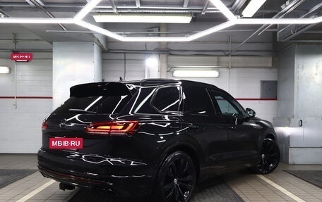 Volkswagen Touareg III, 2019 год, 5 800 000 рублей, 3 фотография