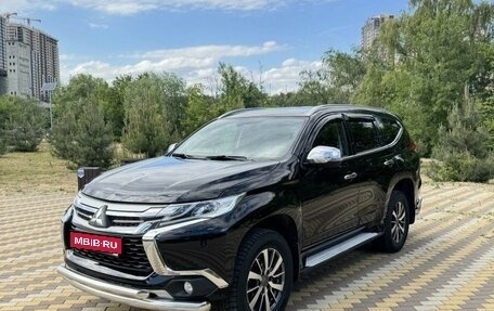 Mitsubishi Pajero Sport III рестайлинг, 2017 год, 2 990 000 рублей, 1 фотография