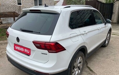 Volkswagen Tiguan II, 2021 год, 3 660 000 рублей, 4 фотография