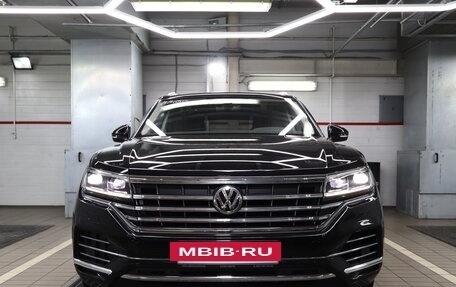 Volkswagen Touareg III, 2018 год, 5 360 000 рублей, 3 фотография