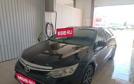 Toyota Camry, 2016 год, 2 220 000 рублей, 2 фотография