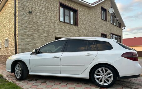 Renault Laguna III рестайлинг, 2010 год, 940 000 рублей, 2 фотография