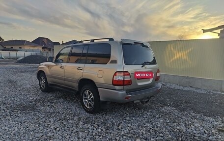 Toyota Land Cruiser 100 рестайлинг 2, 2006 год, 2 300 000 рублей, 3 фотография