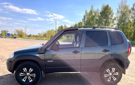 Chevrolet Niva I рестайлинг, 2011 год, 520 000 рублей, 2 фотография