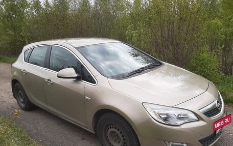 Opel Astra J, 2012 год, 1 330 000 рублей, 2 фотография