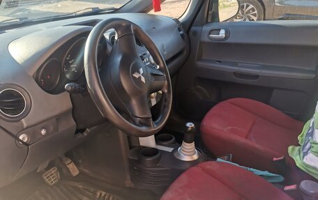 Mitsubishi Colt VI рестайлинг, 2005 год, 349 000 рублей, 2 фотография