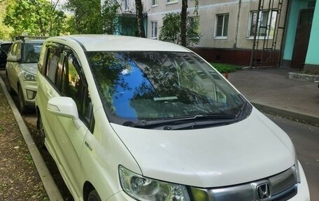 Honda Freed I, 2014 год, 1 200 000 рублей, 2 фотография