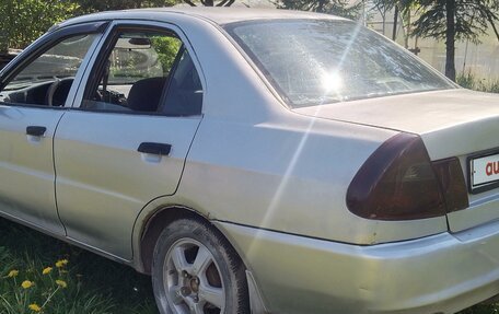 Mitsubishi Lancer VII, 2000 год, 190 000 рублей, 3 фотография