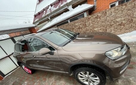 Volkswagen Touareg III, 2014 год, 3 260 000 рублей, 2 фотография