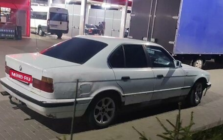 BMW 5 серия, 1989 год, 300 000 рублей, 3 фотография