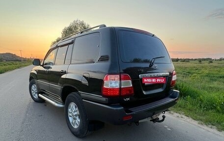 Toyota Land Cruiser 100 рестайлинг 2, 2006 год, 2 350 000 рублей, 4 фотография