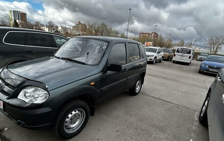 Chevrolet Niva I рестайлинг, 2011 год, 420 000 рублей, 2 фотография