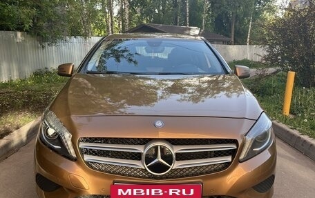 Mercedes-Benz A-Класс, 2013 год, 1 480 000 рублей, 2 фотография