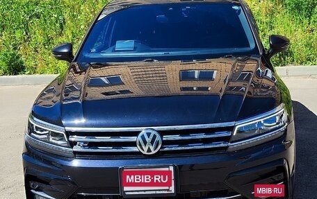Volkswagen Tiguan II, 2019 год, 2 900 000 рублей, 2 фотография