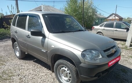 Chevrolet Niva I рестайлинг, 2012 год, 525 000 рублей, 3 фотография