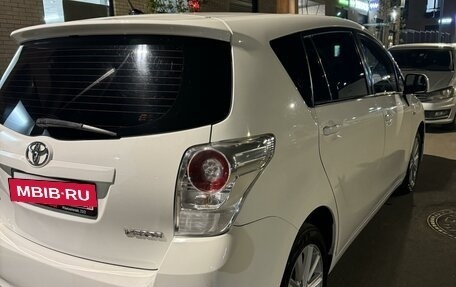 Toyota Verso I, 2011 год, 1 100 000 рублей, 4 фотография