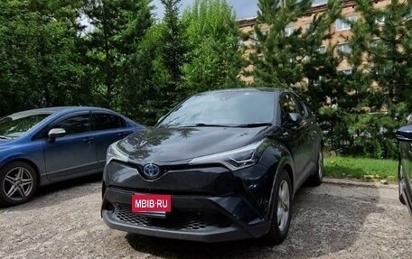 Toyota C-HR I рестайлинг, 2018 год, 1 995 000 рублей, 2 фотография