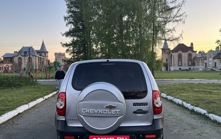 Chevrolet Niva I рестайлинг, 2010 год, 485 000 рублей, 4 фотография