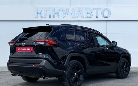 Toyota RAV4, 2021 год, 3 780 000 рублей, 4 фотография