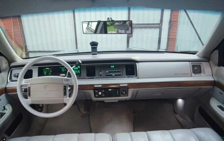 Mercury Grand Marquis II, 1991 год, 900 000 рублей, 7 фотография