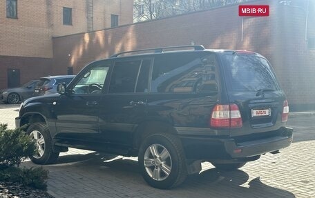 Toyota Land Cruiser 100 рестайлинг 2, 2002 год, 1 400 000 рублей, 4 фотография