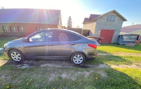 Hyundai Solaris II рестайлинг, 2011 год, 688 000 рублей, 3 фотография