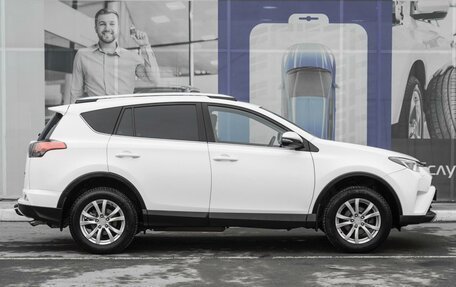 Toyota RAV4, 2017 год, 3 469 000 рублей, 5 фотография