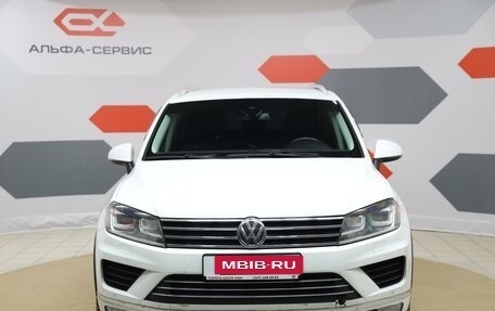 Volkswagen Touareg III, 2015 год, 2 550 000 рублей, 2 фотография