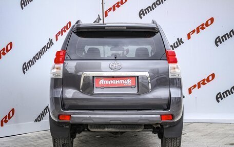 Toyota Land Cruiser Prado 150 рестайлинг 2, 2013 год, 3 320 000 рублей, 7 фотография