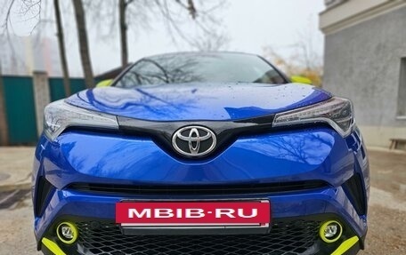 Toyota C-HR I рестайлинг, 2018 год, 2 590 000 рублей, 5 фотография
