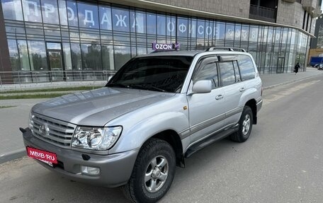 Toyota Land Cruiser 100 рестайлинг 2, 2006 год, 2 450 000 рублей, 3 фотография