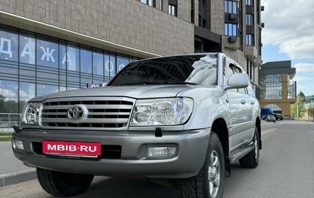 Toyota Land Cruiser 100 рестайлинг 2, 2006 год, 2 450 000 рублей, 2 фотография