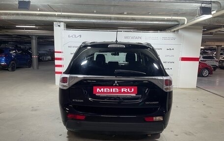 Mitsubishi Outlander III рестайлинг 3, 2012 год, 1 490 000 рублей, 7 фотография