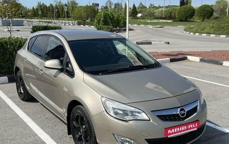 Opel Astra J, 2010 год, 765 000 рублей, 4 фотография