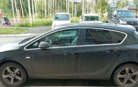 Opel Astra J, 2011 год, 578 000 рублей, 2 фотография