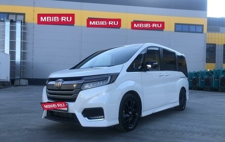 Honda Stepwgn IV, 2019 год, 2 699 000 рублей, 2 фотография