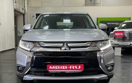 Mitsubishi Outlander III рестайлинг 3, 2017 год, 1 999 000 рублей, 7 фотография