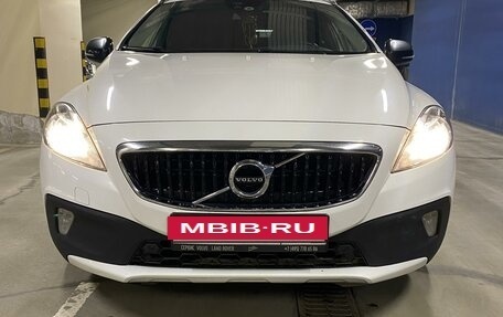 Volvo V40 Cross Country I, 2016 год, 2 000 000 рублей, 3 фотография