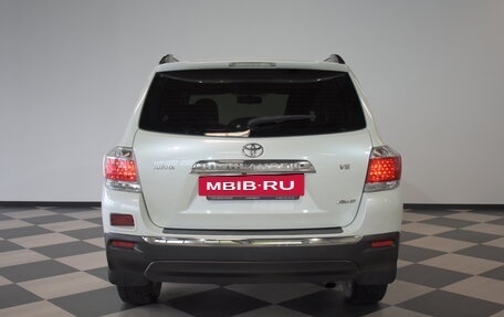 Toyota Highlander III, 2011 год, 2 180 000 рублей, 6 фотография