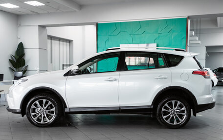 Toyota RAV4, 2018 год, 2 799 000 рублей, 2 фотография