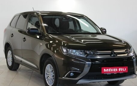 Mitsubishi Outlander III рестайлинг 3, 2016 год, 1 749 000 рублей, 3 фотография