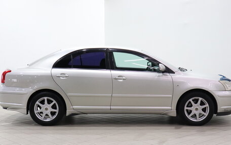 Toyota Avensis III рестайлинг, 2003 год, 715 000 рублей, 4 фотография