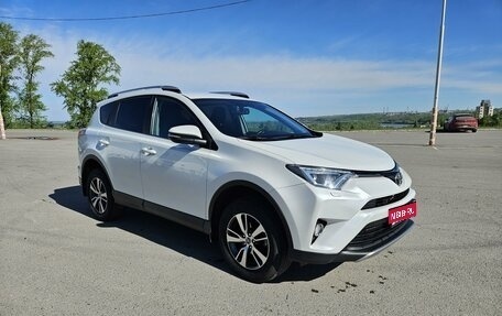 Toyota RAV4, 2018 год, 3 050 000 рублей, 1 фотография