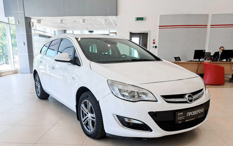 Opel Astra J, 2013 год, 930 000 рублей, 3 фотография