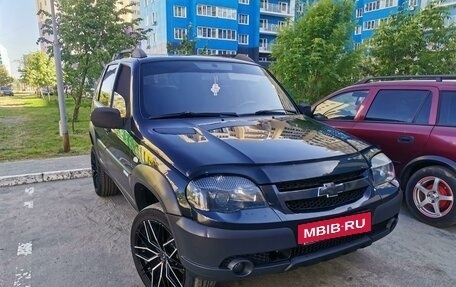 Chevrolet Niva I рестайлинг, 2011 год, 799 000 рублей, 3 фотография