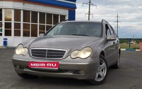 Mercedes-Benz C-Класс, 2004 год, 390 000 рублей, 3 фотография