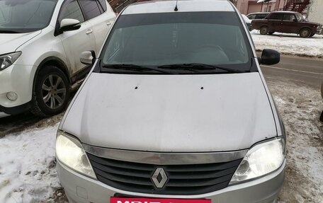 Renault Logan I, 2013 год, 400 000 рублей, 3 фотография